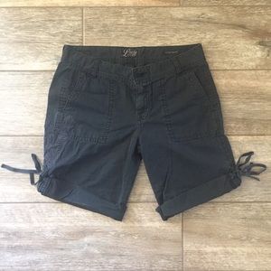 Lucky Brand  Bermuda shorts - Size 6/28